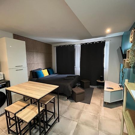 Studio Confortable Avec Balcon 洛特河畔的维伦纽夫 外观 照片