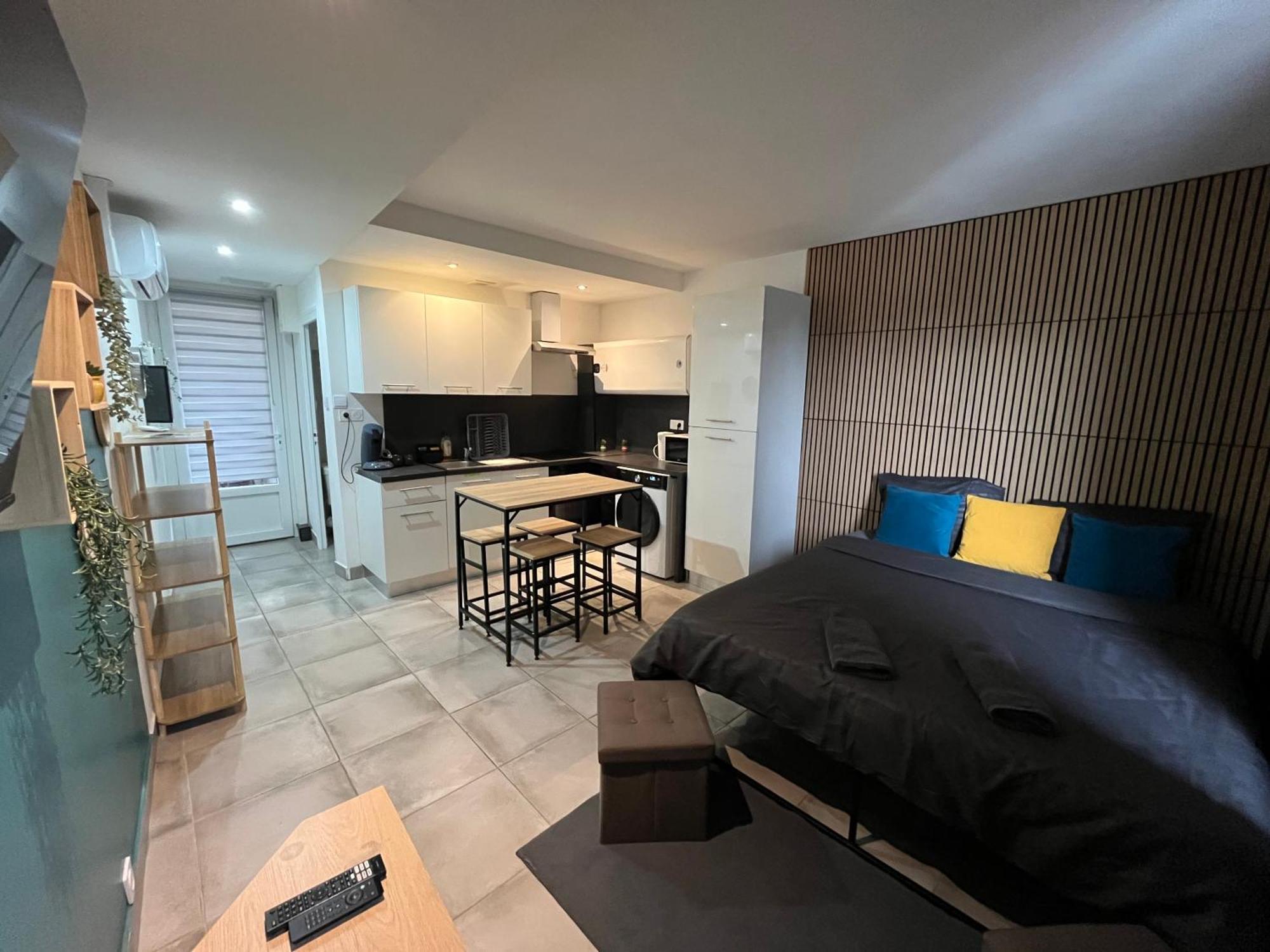 Studio Confortable Avec Balcon 洛特河畔的维伦纽夫 外观 照片