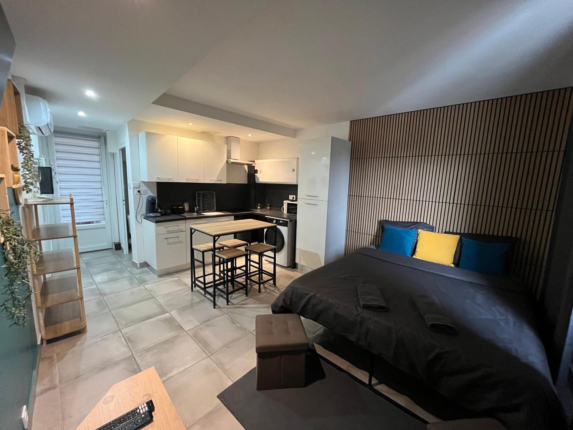 Studio Confortable Avec Balcon 洛特河畔的维伦纽夫 外观 照片